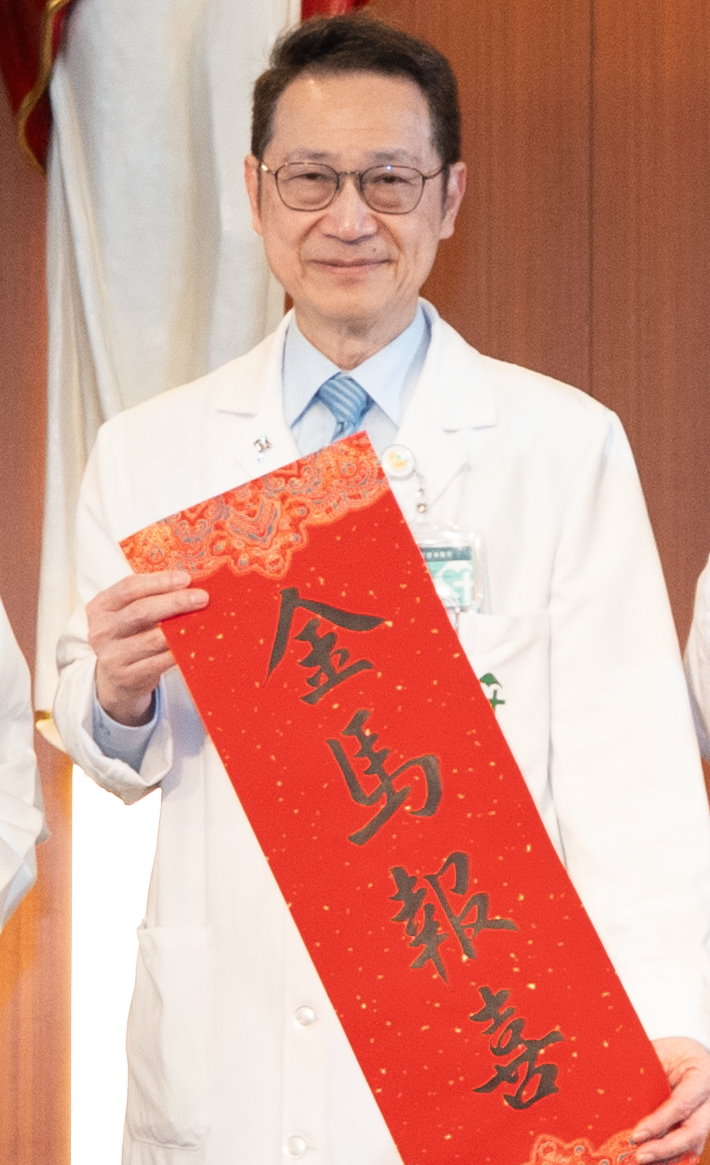 �|�� �Q�~�s��v